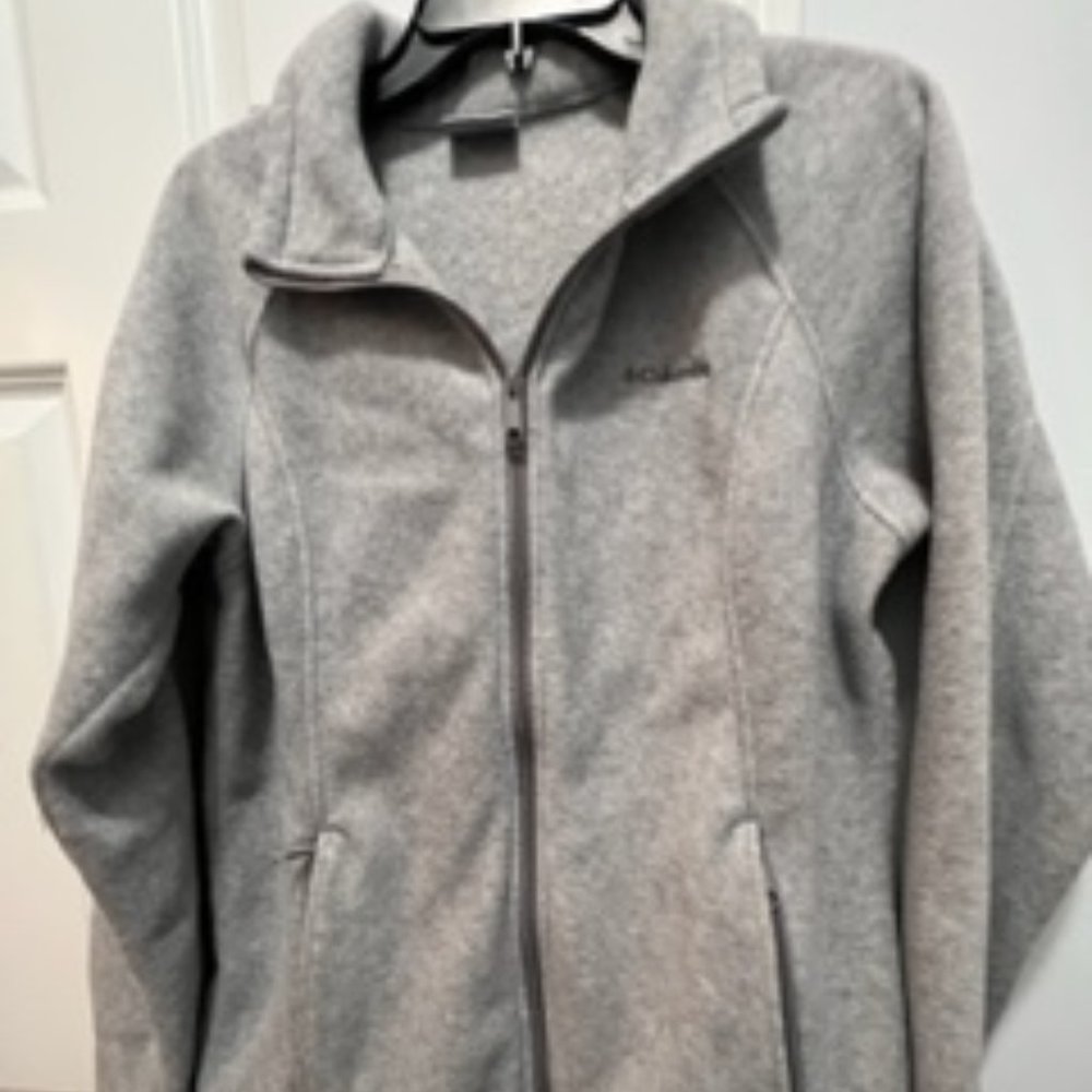 Columbia large fleece gray sweatshirt